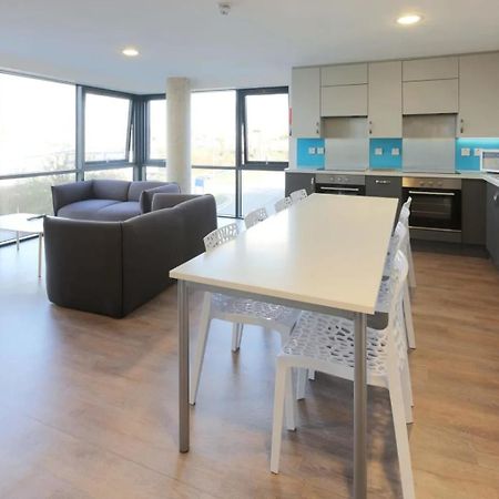 Student Only Riverside Way In Winchester Ngoại thất bức ảnh