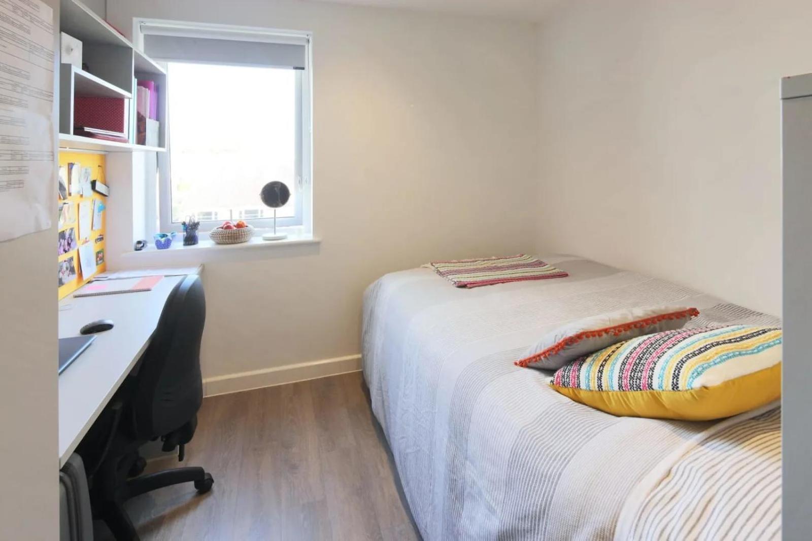 Student Only Riverside Way In Winchester Ngoại thất bức ảnh